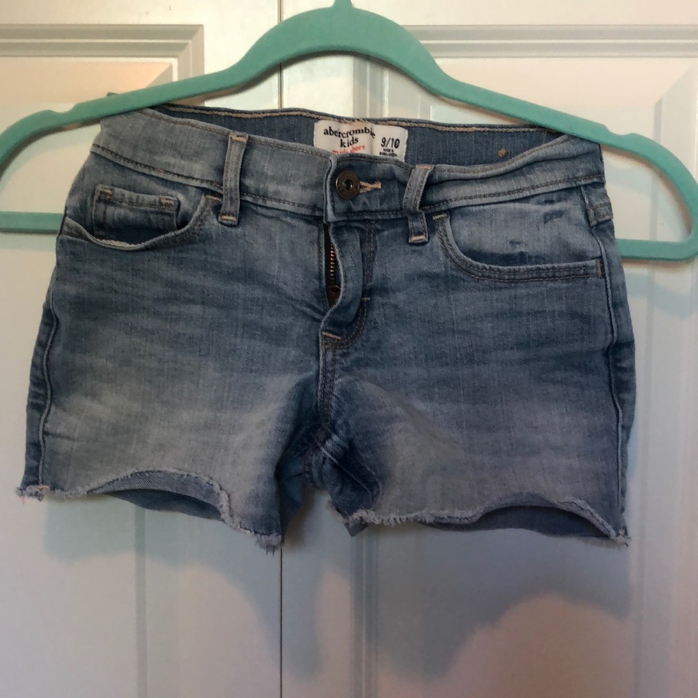 Girls 9/10 Abercrombie kids shorts
